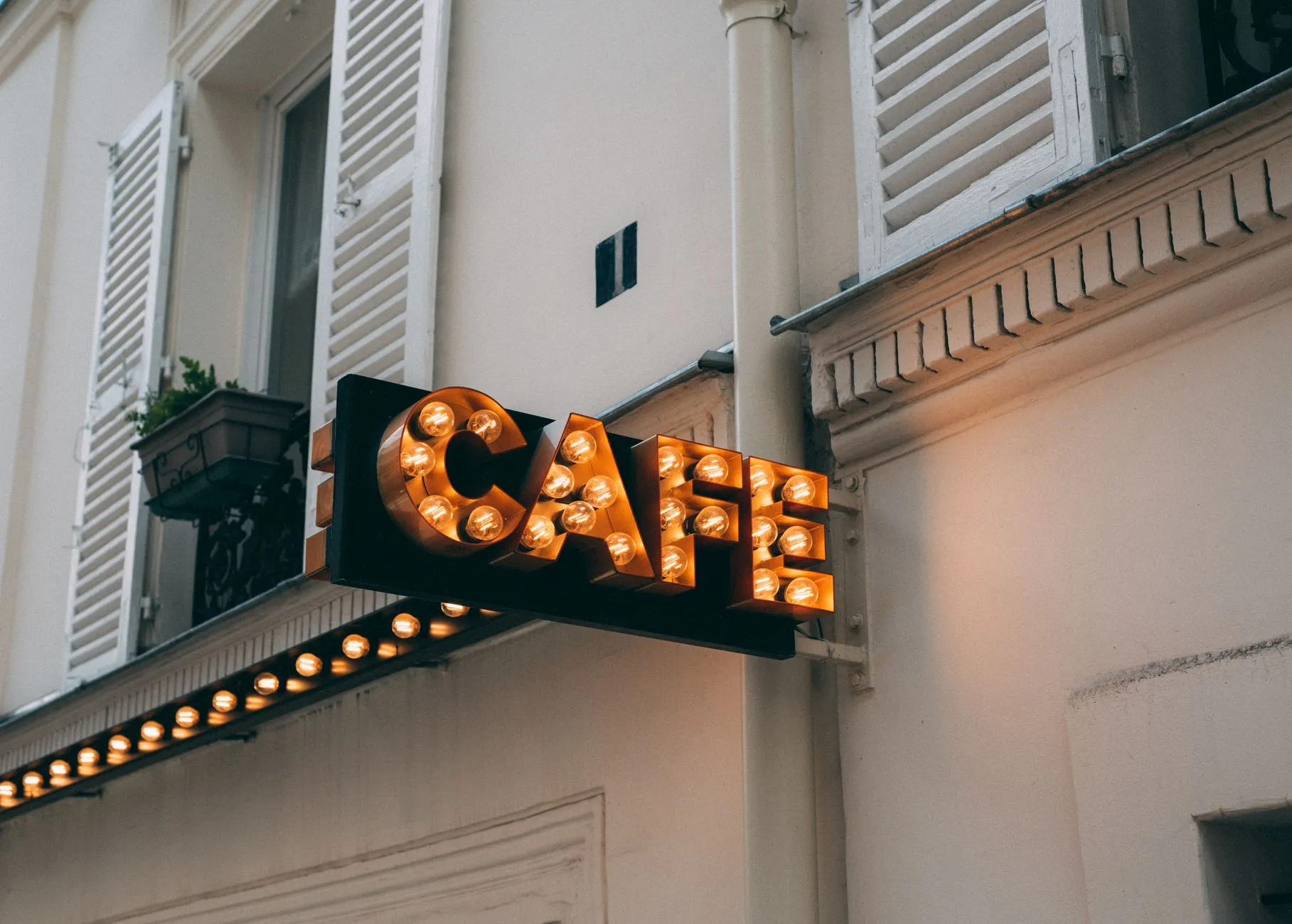 Cafe Marly Paris: Menu, Prices, Hours & Insider Tips