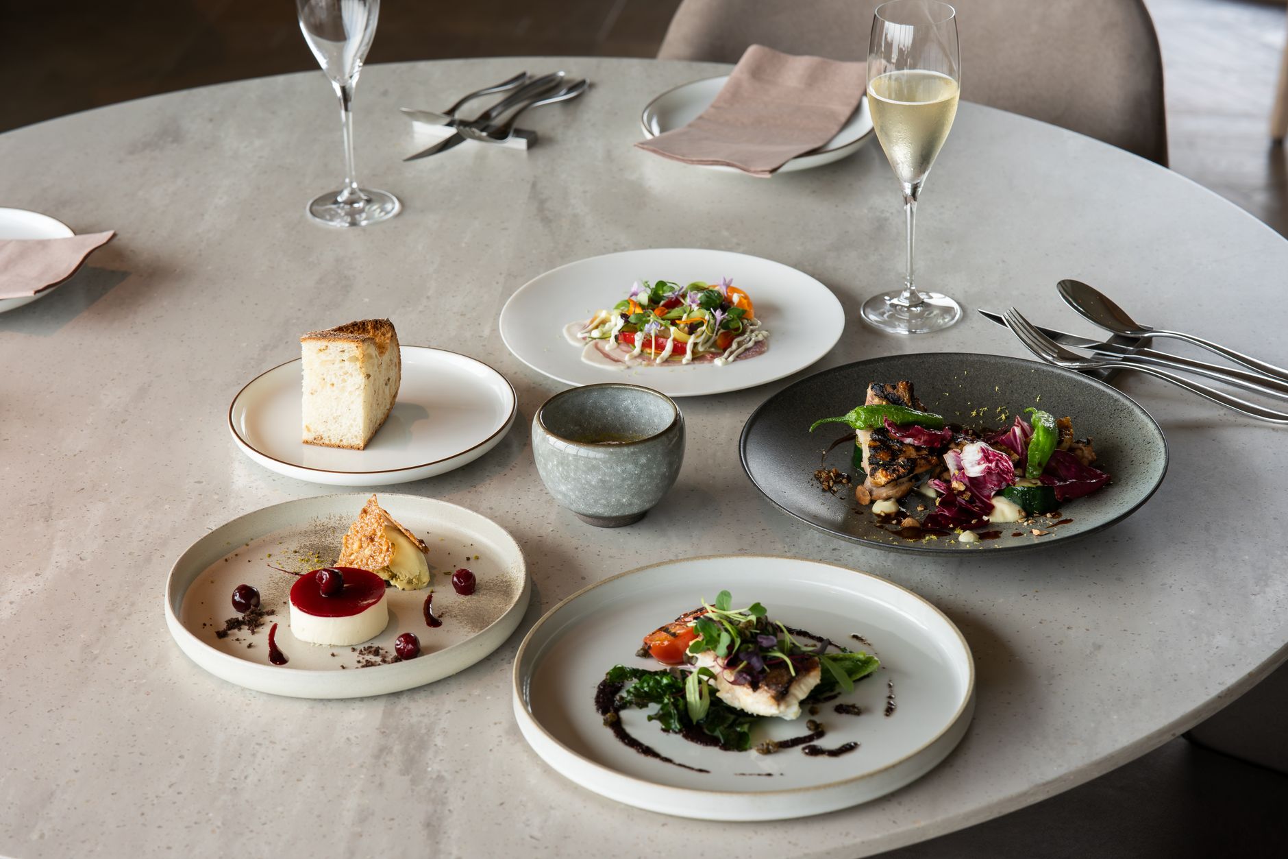 Canlis Seattle: Fine Dining Ikonik dengan View Danau Union Sejak 1950