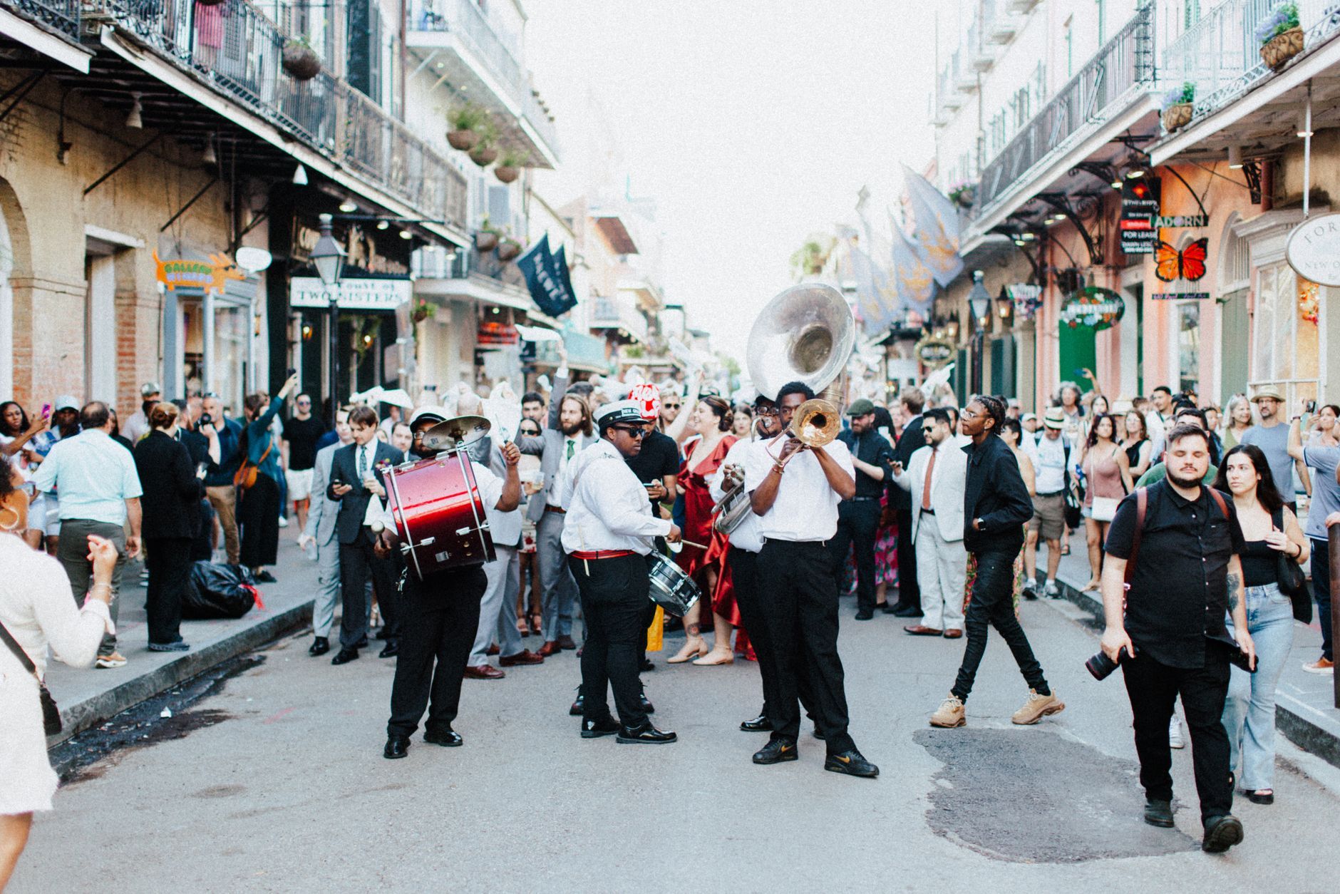 Commander’s Palace New Orleans Info Hub: Menu, Reservations, Tips 2026