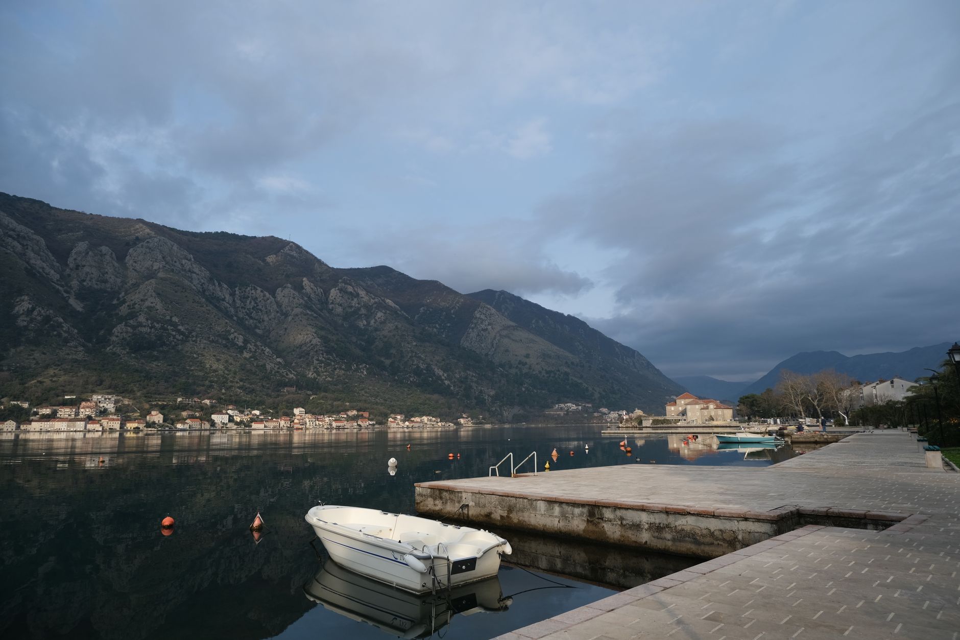 Panduan Lengkap Galion Montenegro: Adriatic Seafood Autentik Kotor