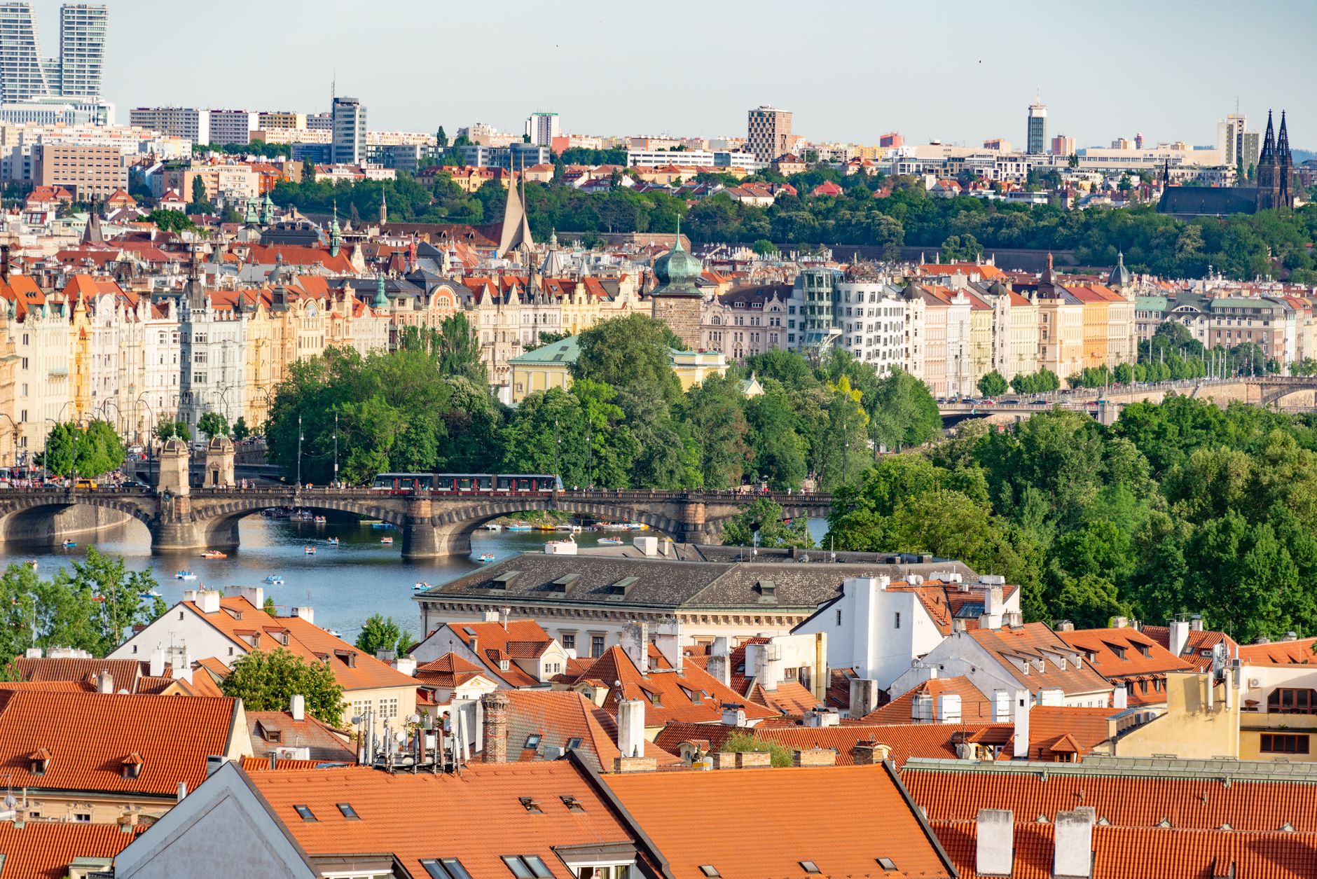 Panduan Lengkap Lokál Prague: Restaurant Czech Classic Terbaik 2026