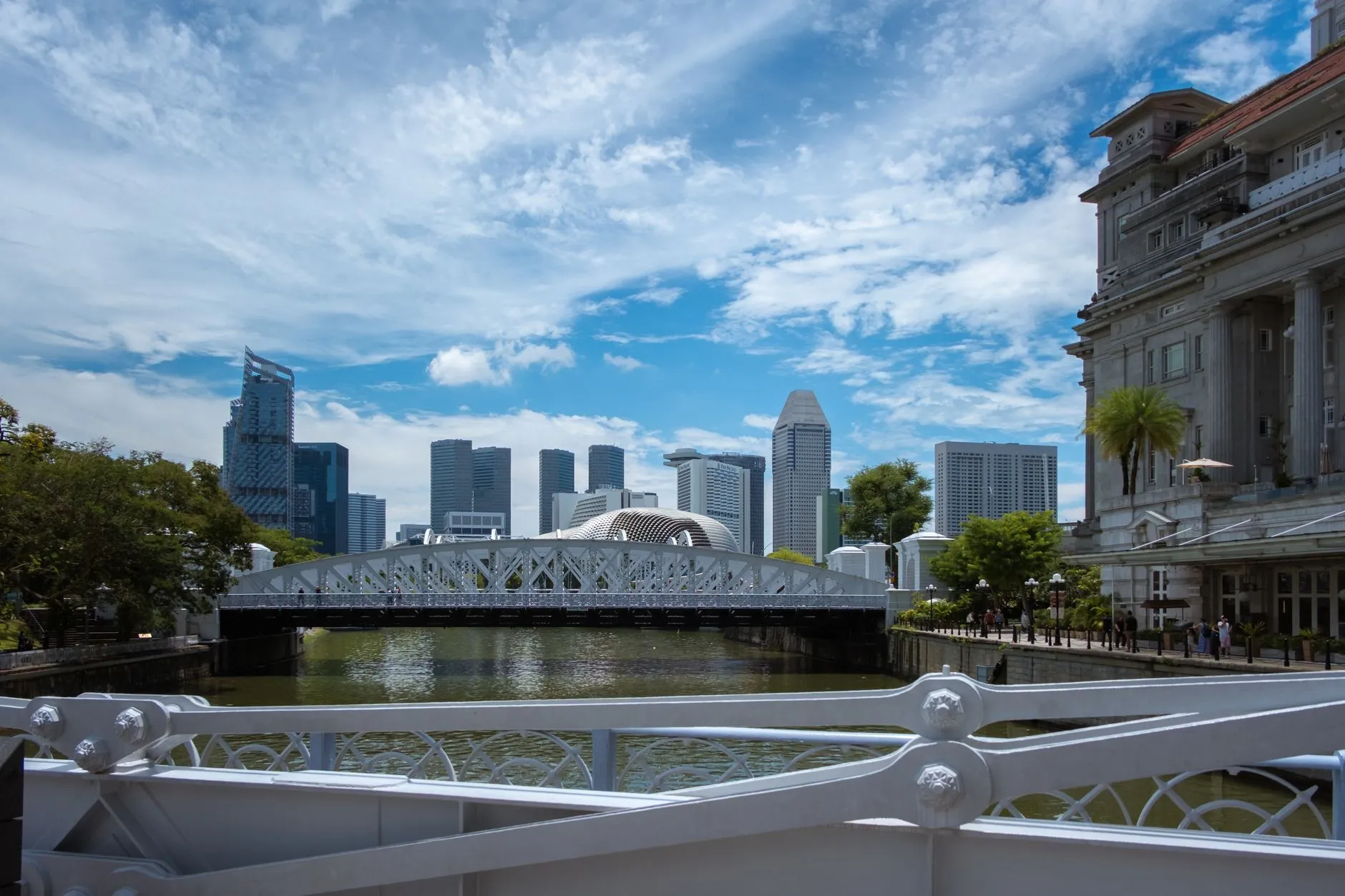 Raffles Hotel Singapore: Menu, Prices, Hours & Insider Tips