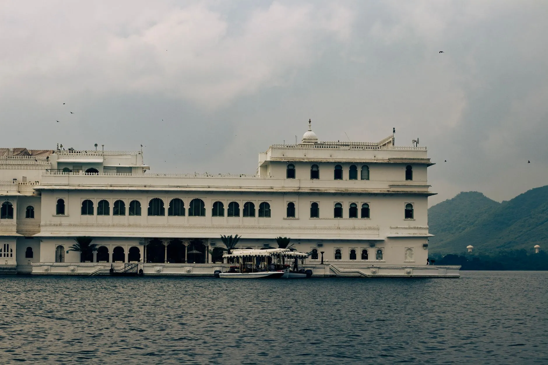 Taj Lake Palace Udaipur Info Hub: Menu, Reservations, Tips 2026