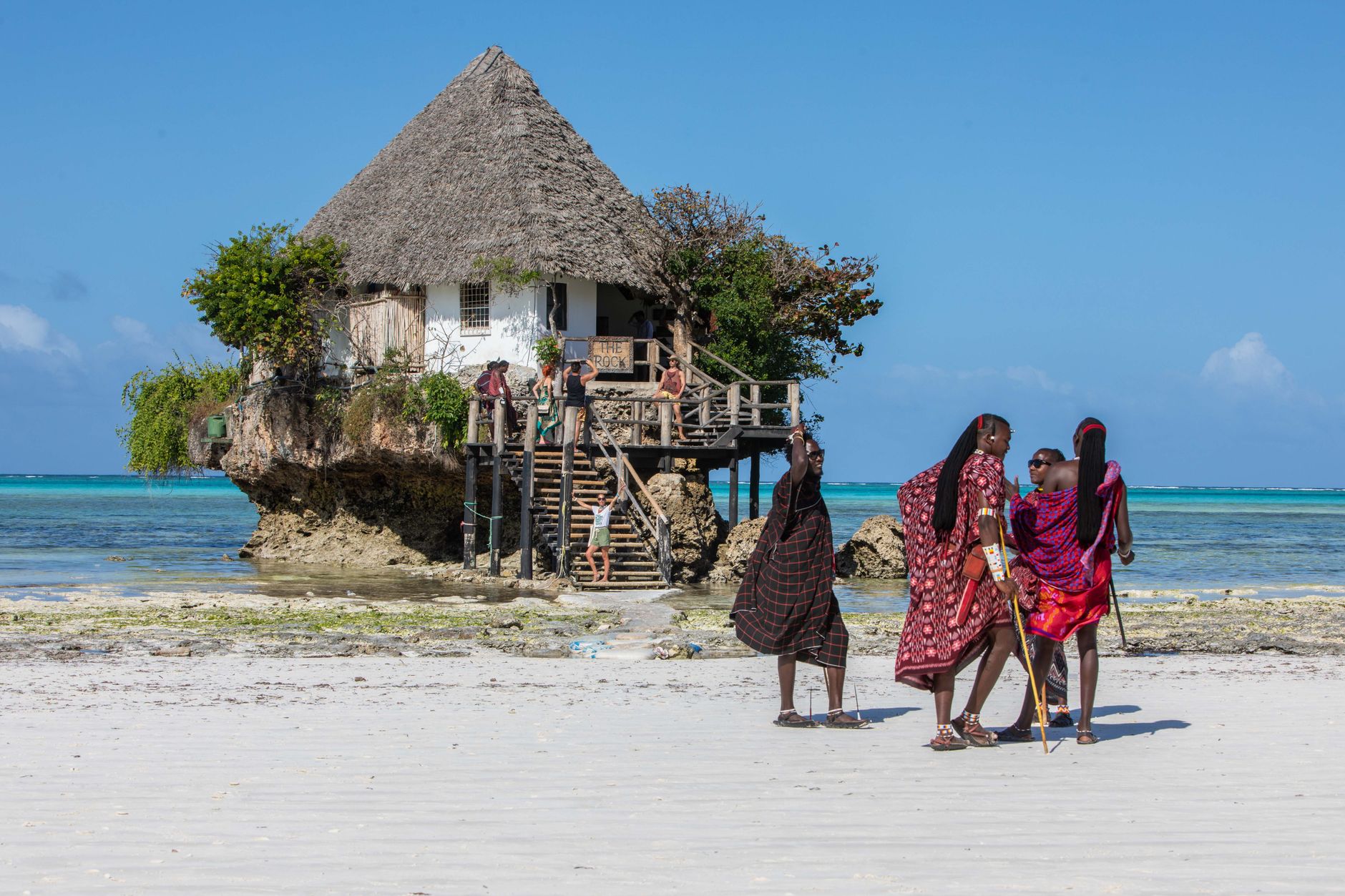 Review The Rock Restaurant: Restaurant Zanzibari Fusion Terbaik di Tanzania dengan Suasana Elegan