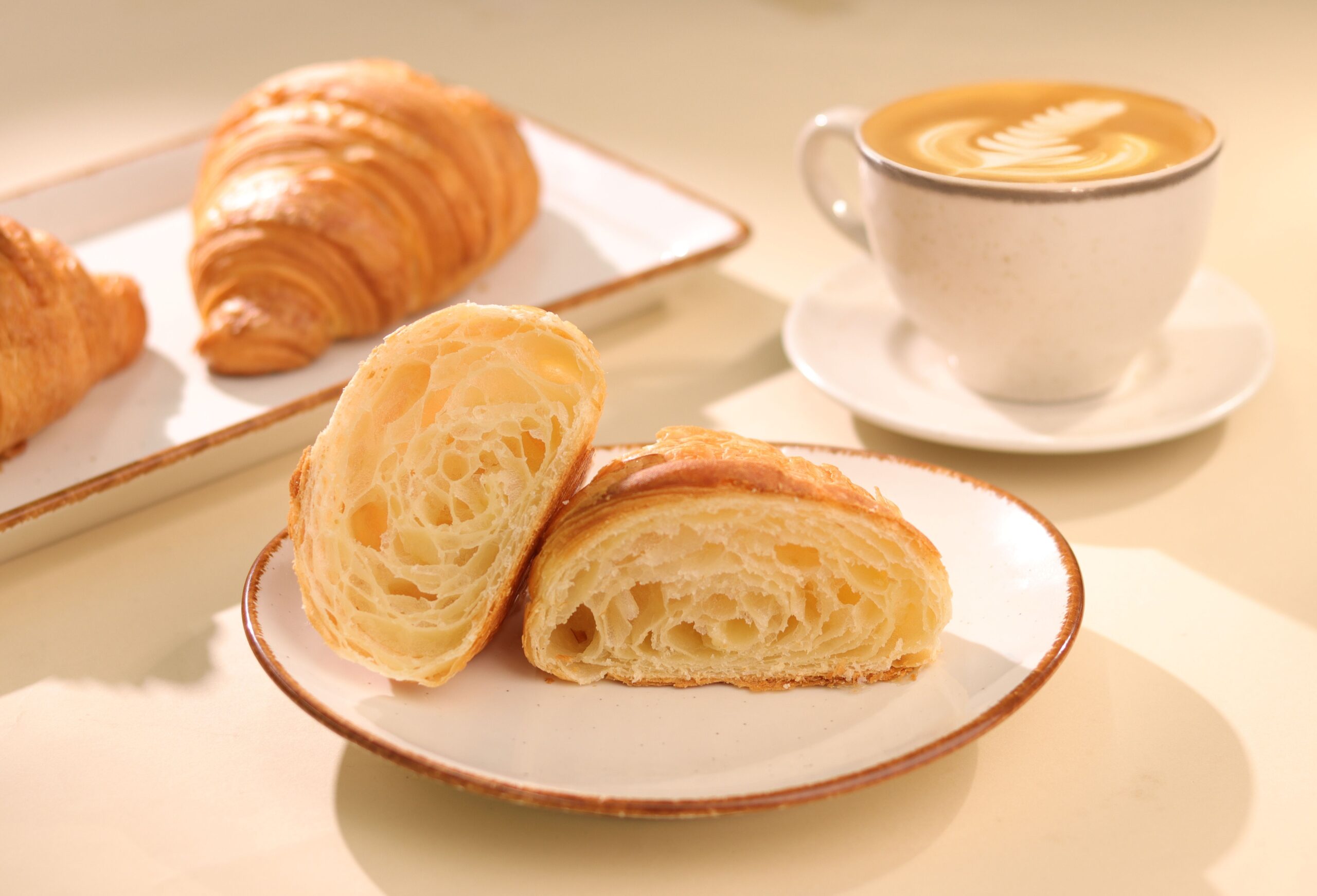 Café de Flore – Paris Punya Cafe French Cafe Terbaik yang Wajib Kamu Tahu
