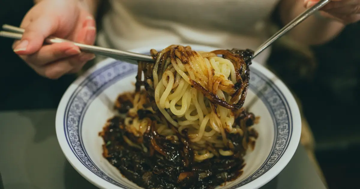 Review Jjajangmyeon Korea dari Korea: Menjelajahi Kelezatan Kuliner Tradisional di Seoul yang Wajib Dicoba