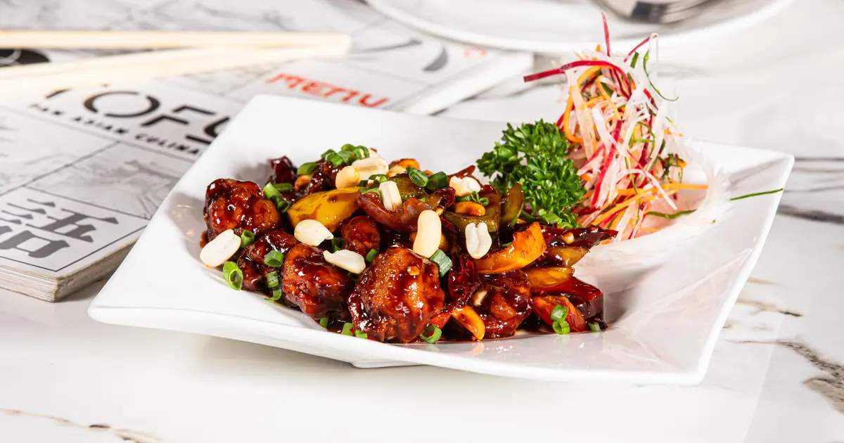 Review Kung Pao Chicken di Sichuan: Menikmati Keunikan Kuliner China dengan Cita Rasa Premium