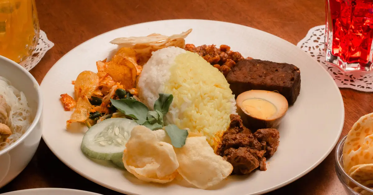 Nasi Uduk Betawi - Kuliner Nusantara