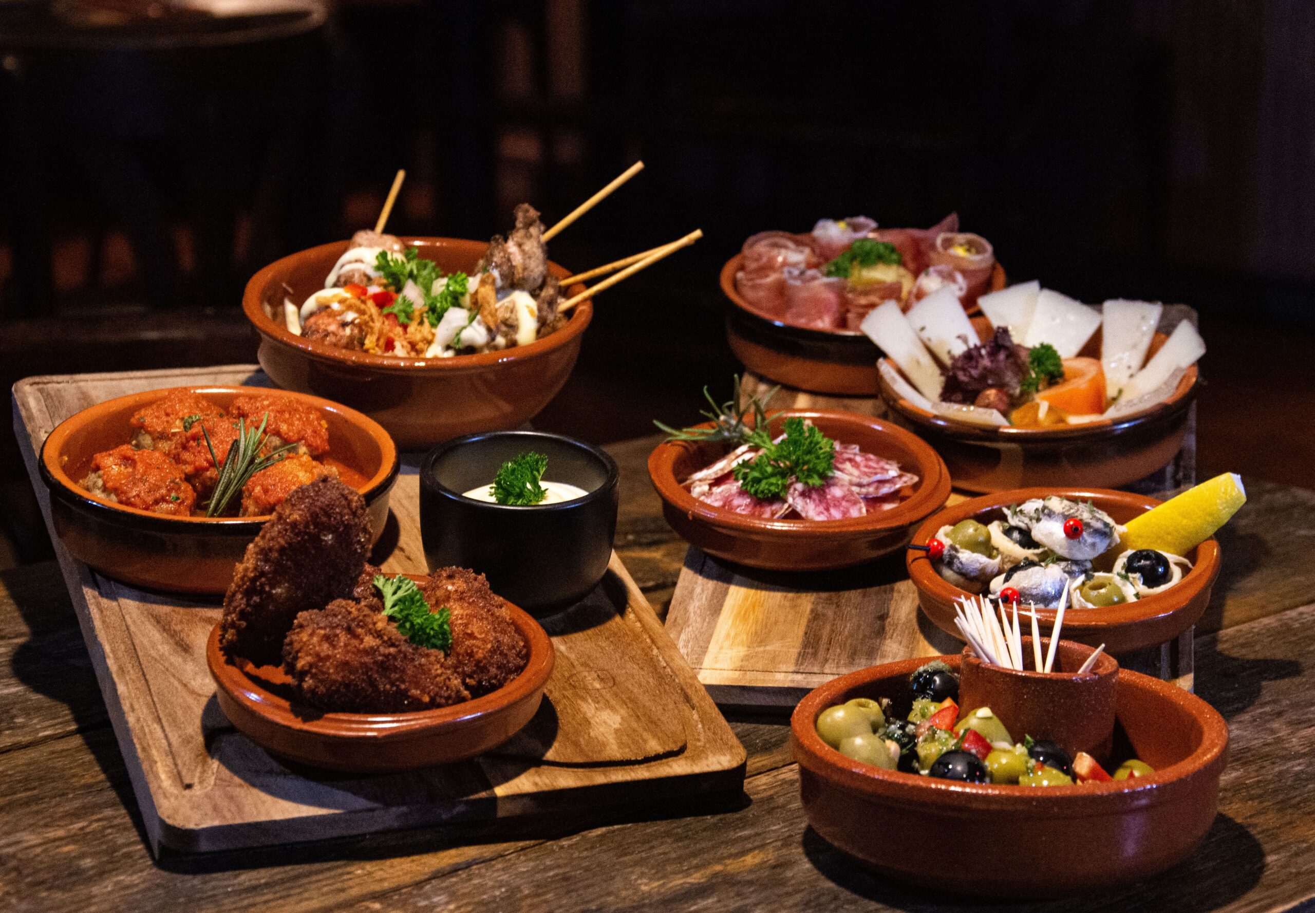 Panduan Lengkap Cal Pep: Patatas Bravas, Pintxos, Catalan Tapas, dan Pengalaman Restaurant Terbaik di Barcelona