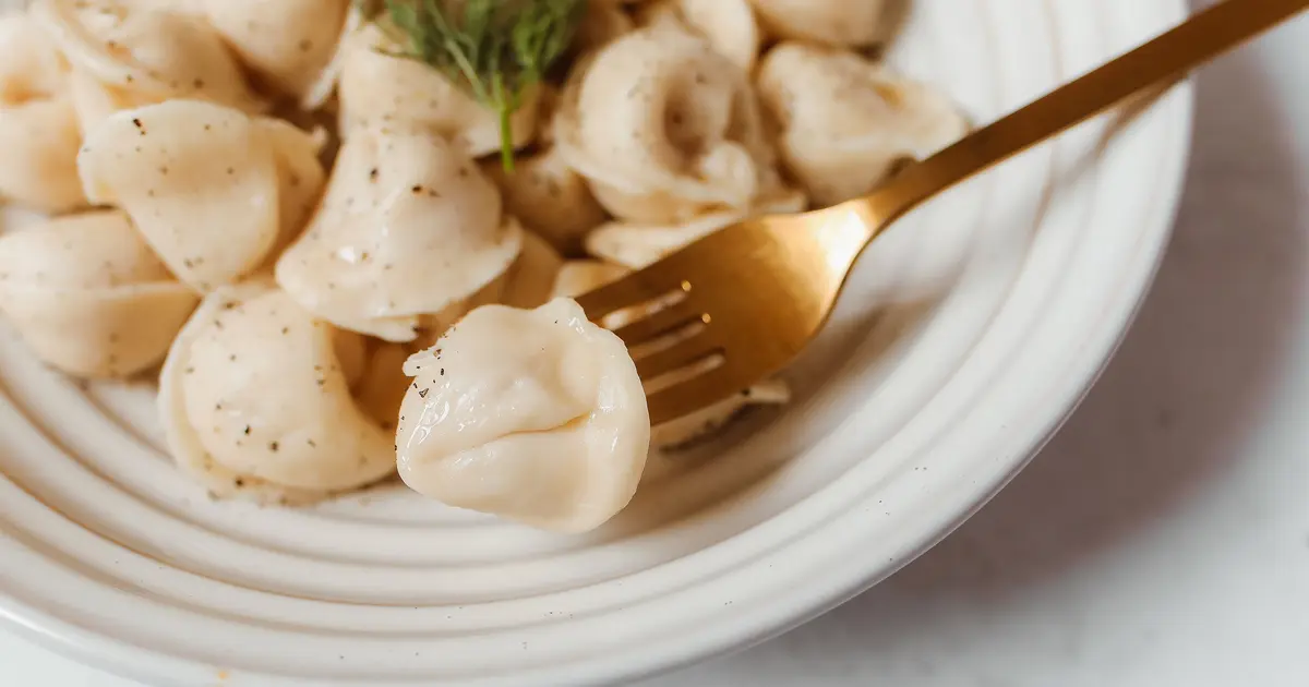 Restoran Terbaik Moscow: Review Pelmeni Rusia, Menu Favorit, dan Tips Wisata Kuliner Rusia