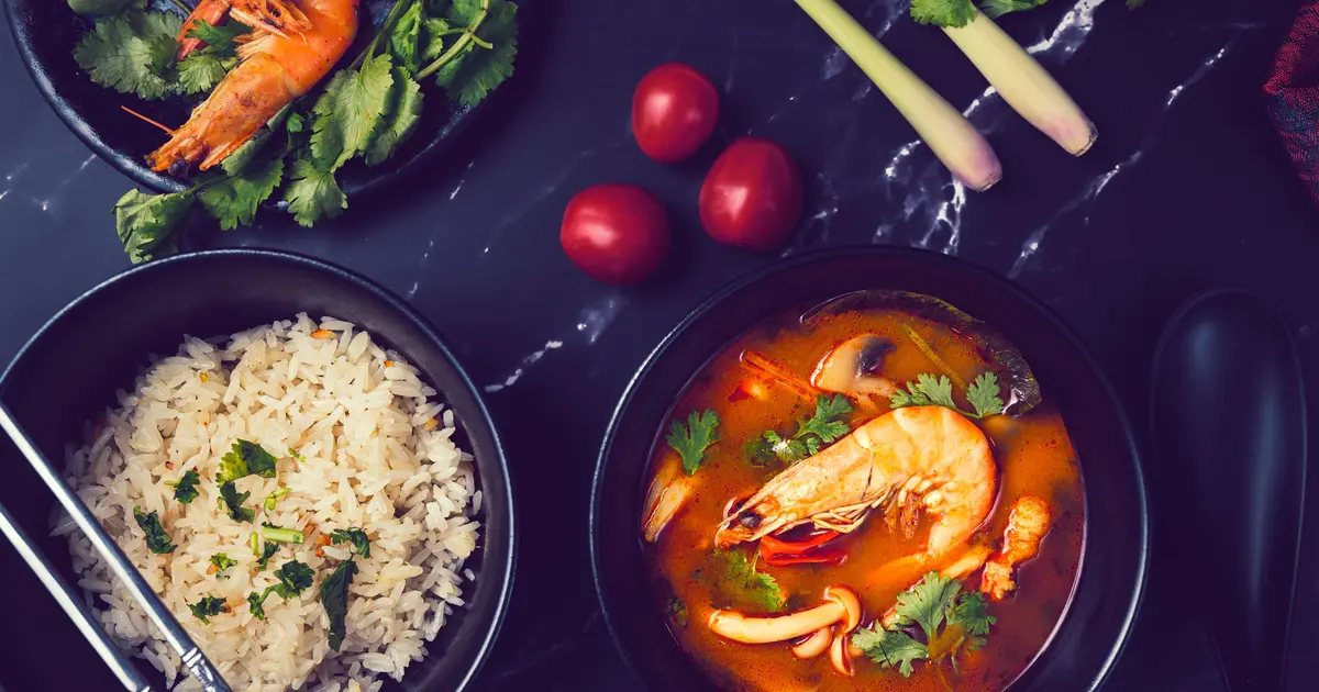 Kuliner Thailand: Review Tom Yum Goong Bangkok di Cafe Chao Phraya, Bangkok, Thailand, Pengalaman Bersantap Mewah yang Wajib Masuk Bucket List