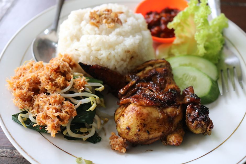 Warung Ayam Taliwang Lombok Info: Ayam Taliwang Menu & Tips